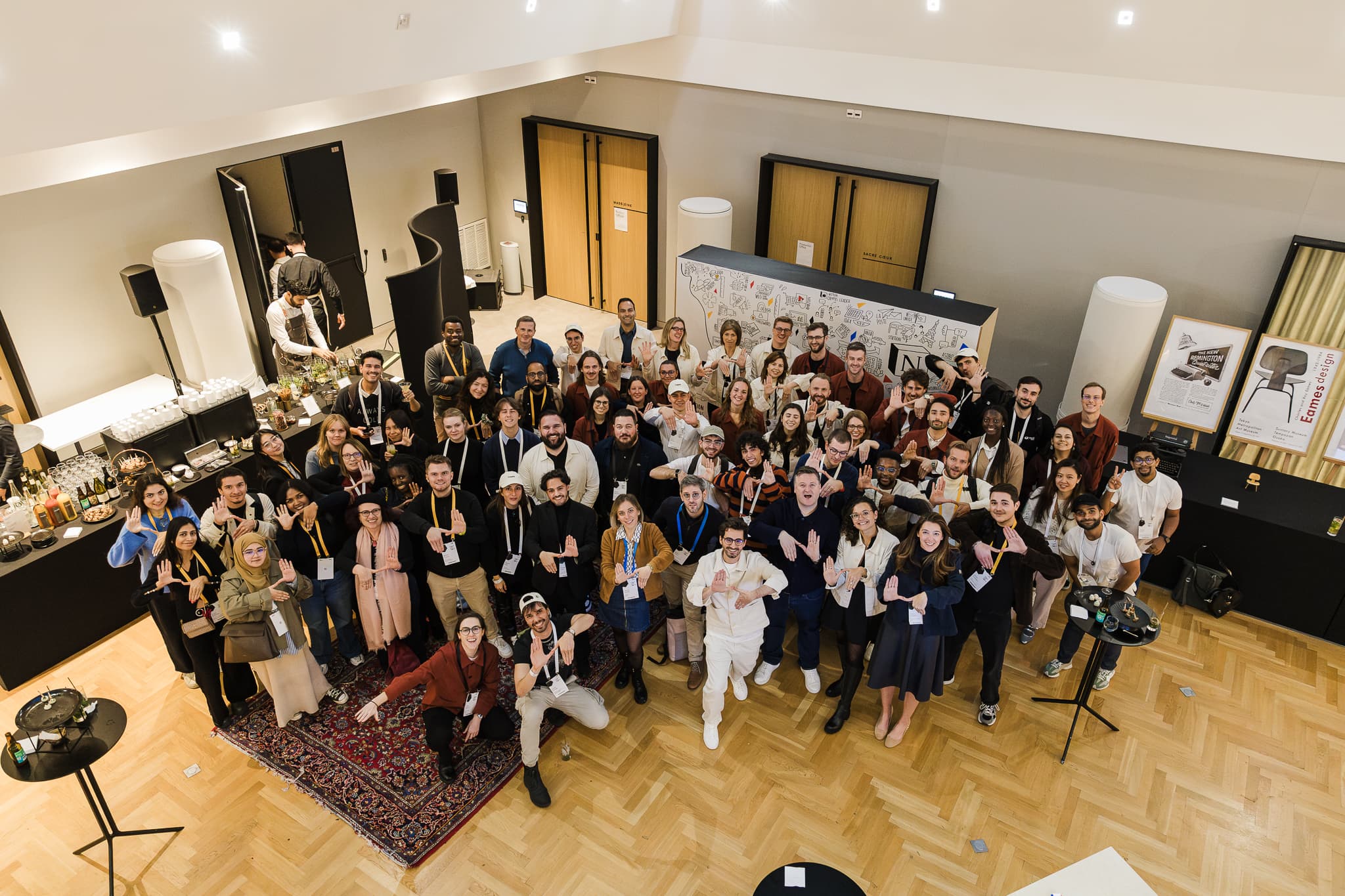 Picture of the crowd at the end of Make with Notion Showcase Paris.